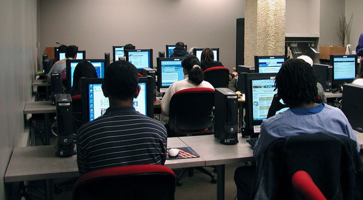Computer Lab with people at each computer