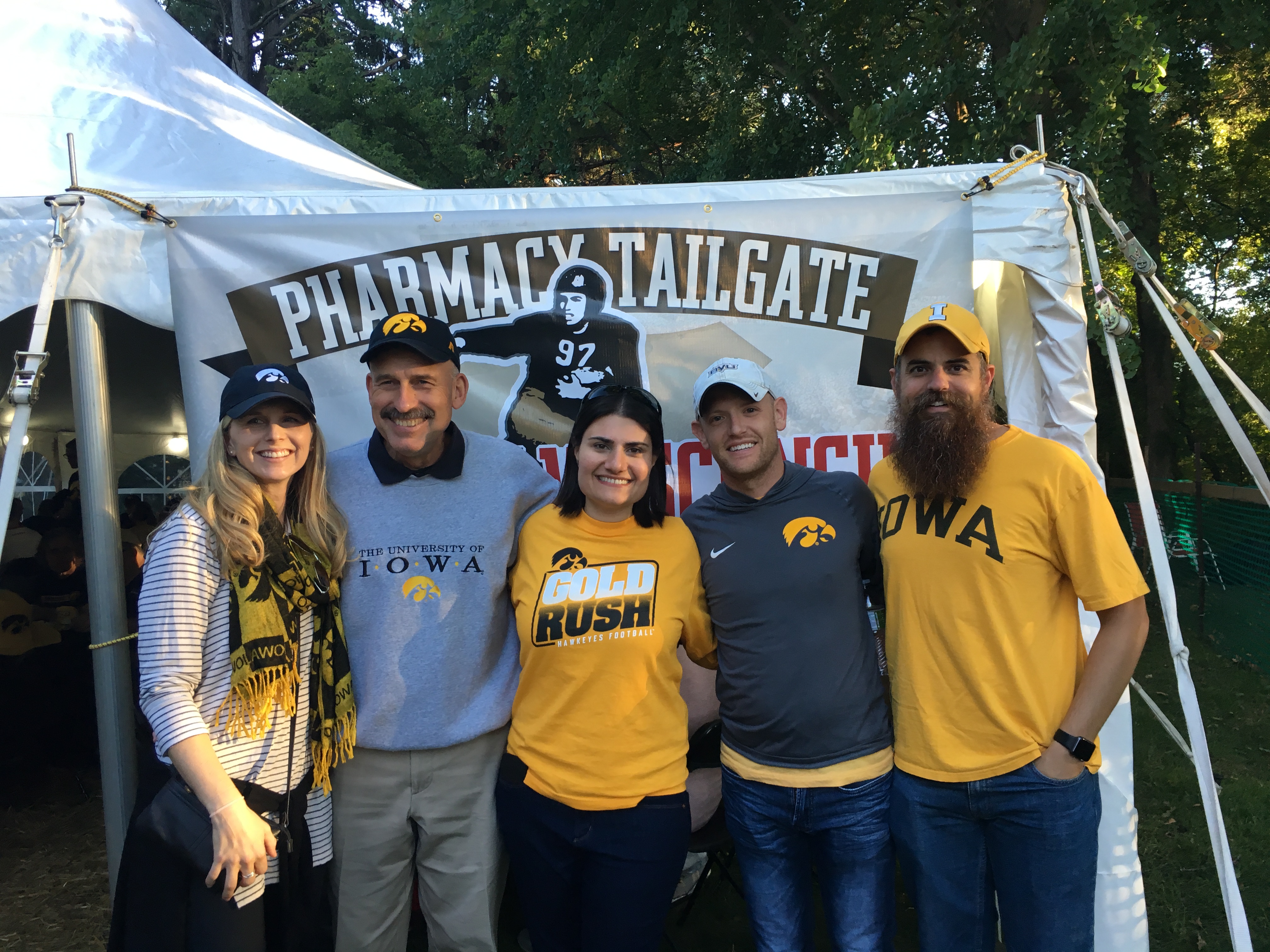 College of Pharmacy Alumni, Family and Friends Tailgate